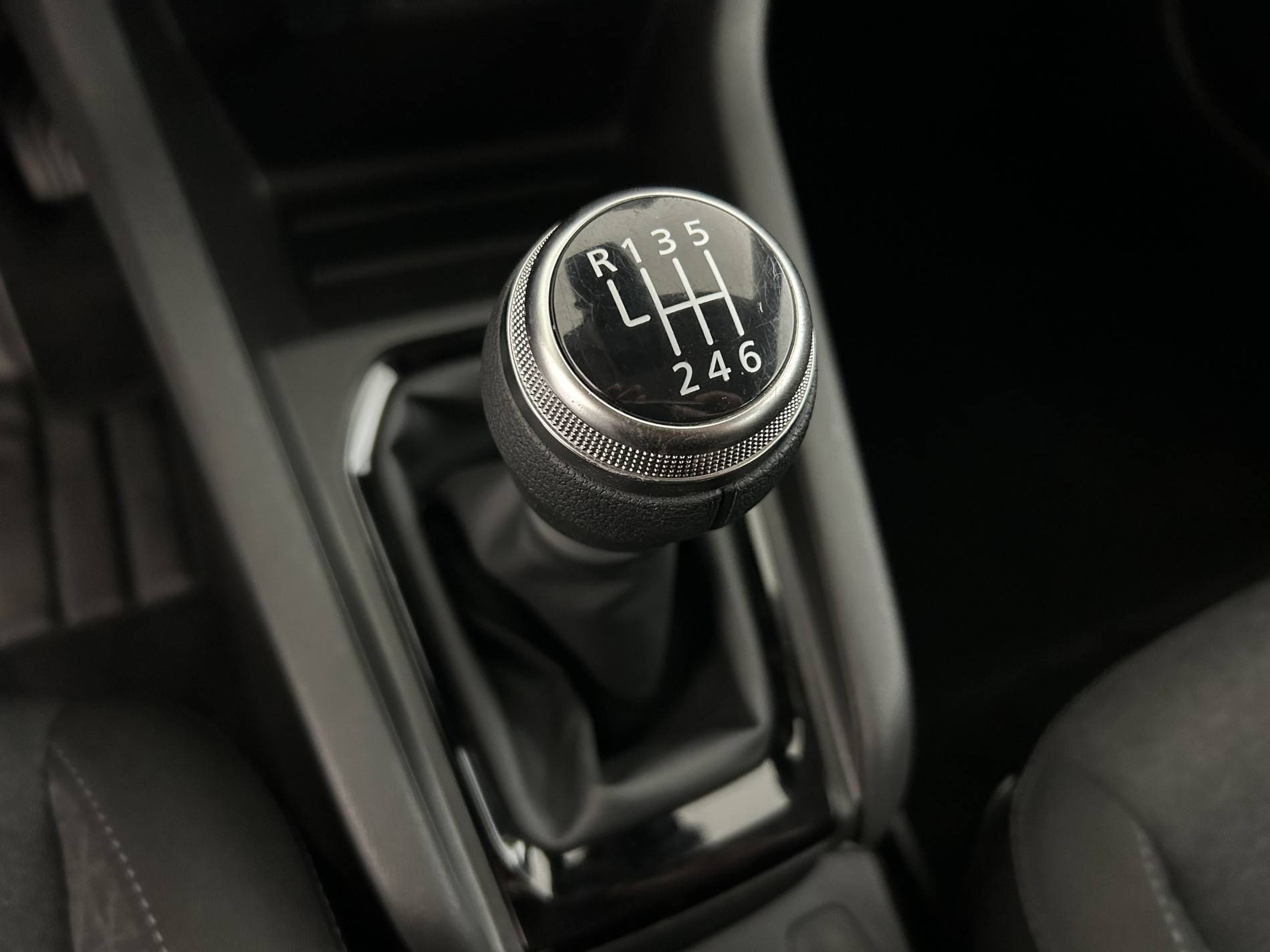 Vente en ligne Renault Clio 5 Clio TCe 90 au prix de 13 890 €