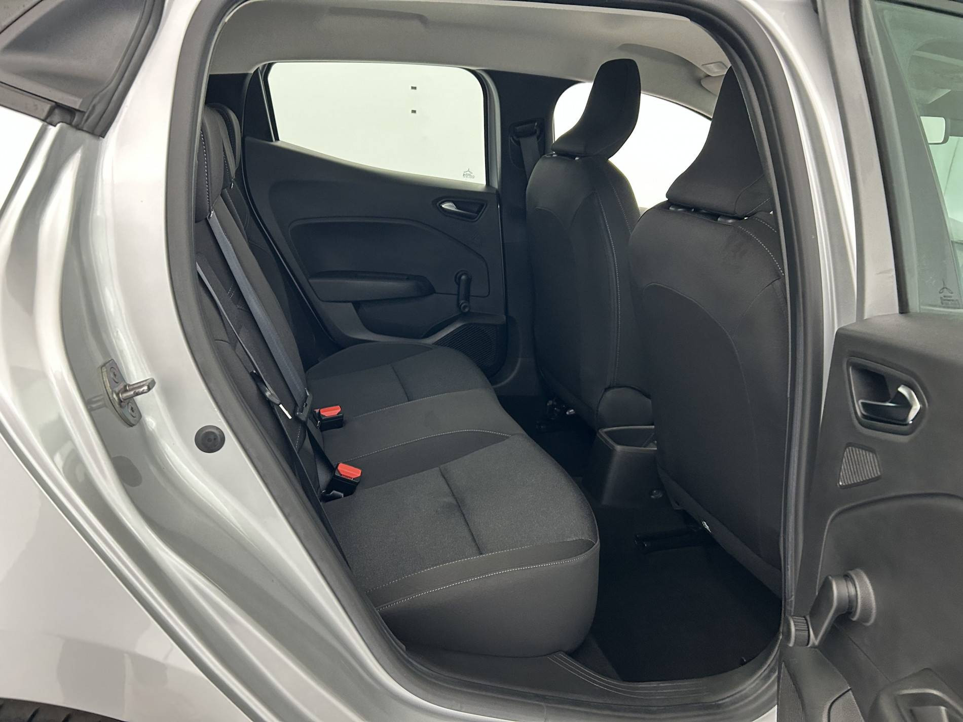 Vente en ligne Renault Clio 5 Clio TCe 90 au prix de 13 890 €