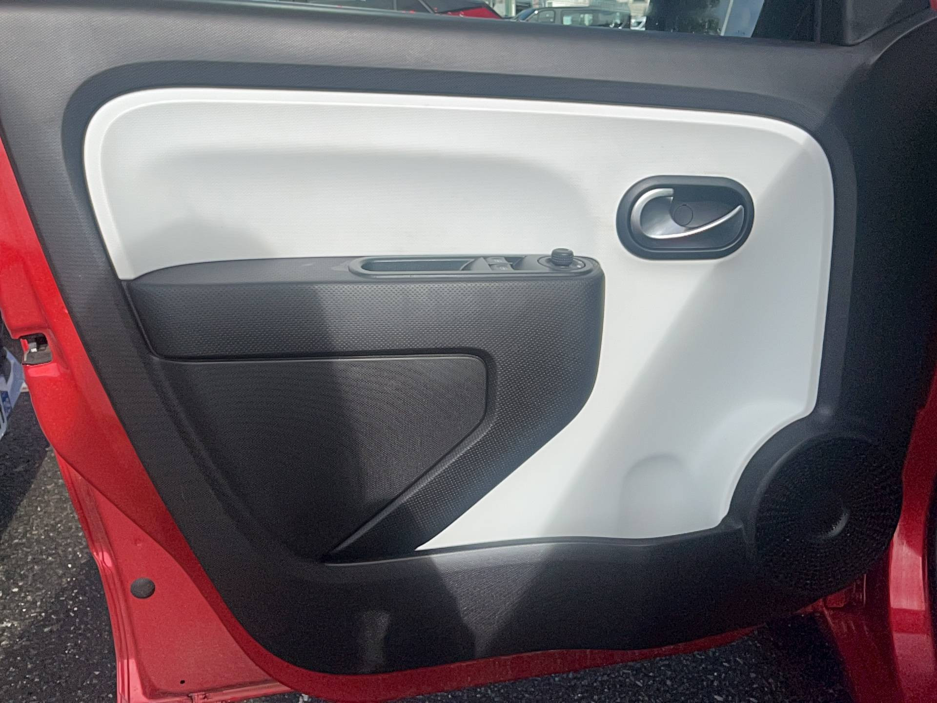 Vente en ligne Renault Twingo Electrique Twingo III E-Tech au prix de 10 990 €