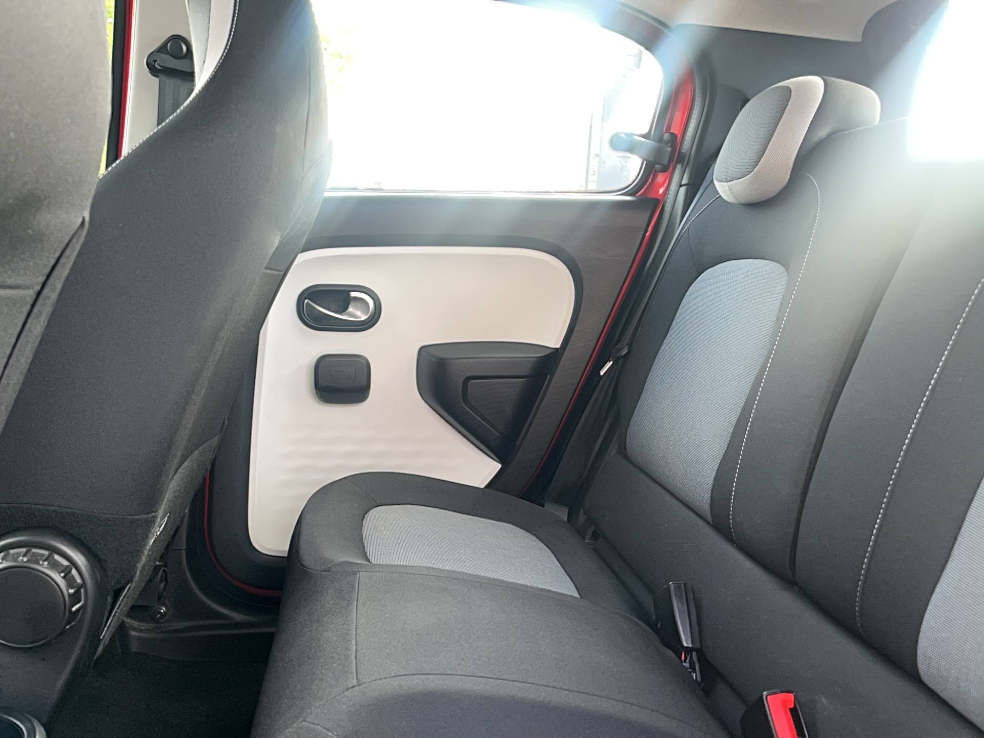 Vente en ligne Renault Twingo Electrique Twingo III E-Tech au prix de 10 990 €