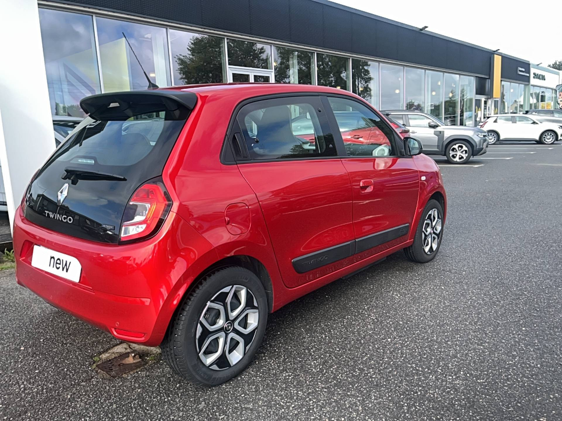 Vente en ligne Renault Twingo Electrique Twingo III E-Tech au prix de 10 990 €