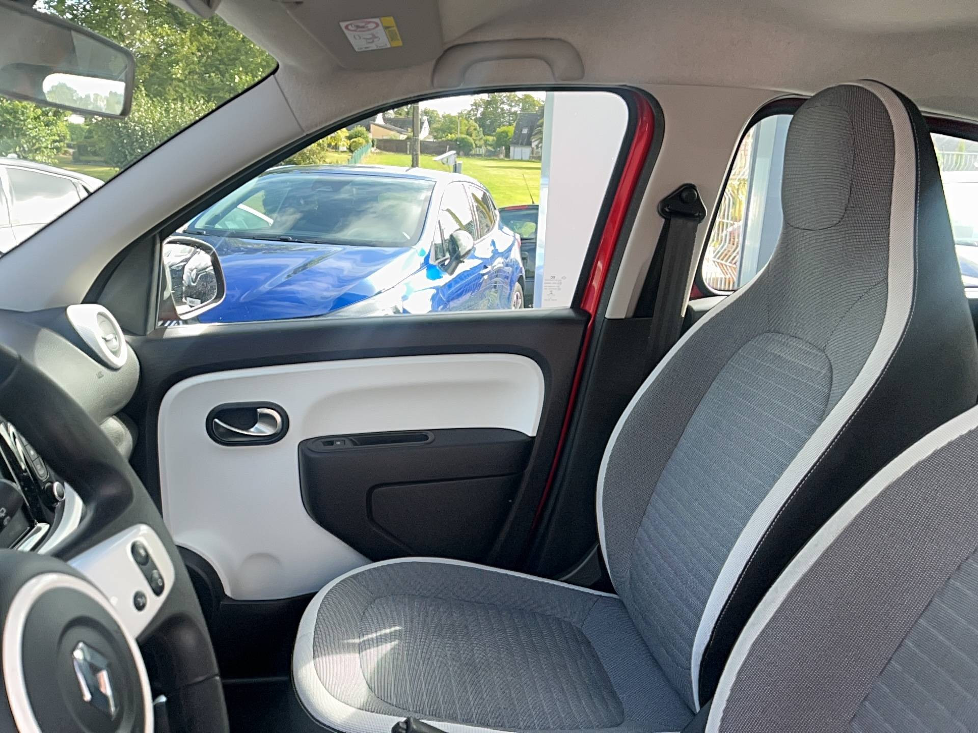 Vente en ligne Renault Twingo Electrique Twingo III E-Tech au prix de 10 990 €