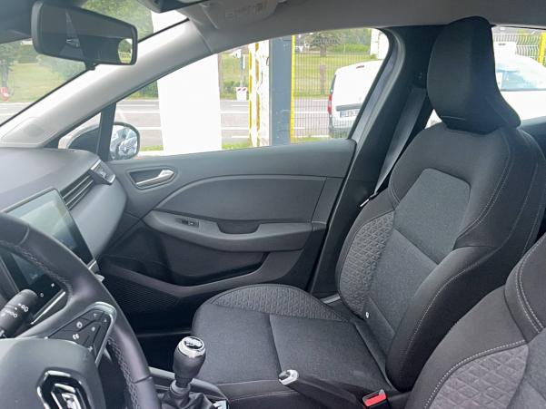 Vente en ligne Renault Clio 5 Clio TCe 90 au prix de 16 390 €
