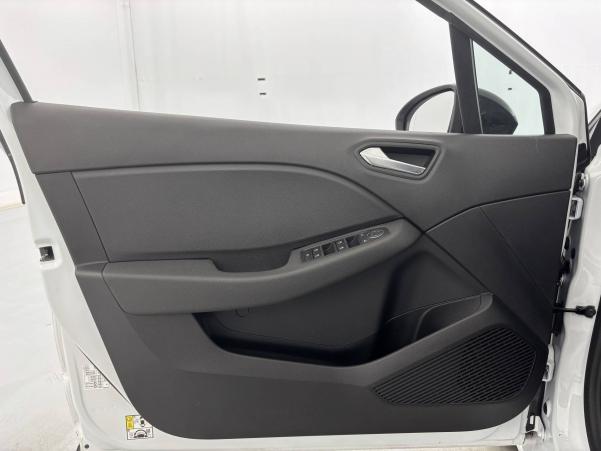 Vente en ligne Renault Clio 5 Clio TCe 90 - 21N au prix de 13 990 €