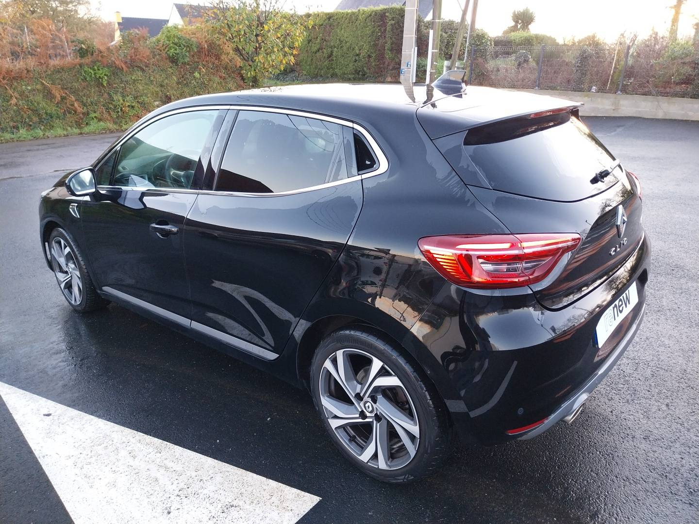 Vente en ligne Renault Clio 5 Clio TCe 140 - 21N au prix de 17 490 €