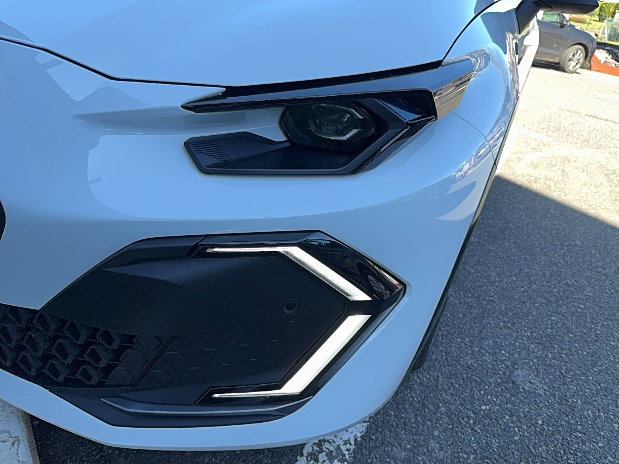 Vente en ligne Renault Clio 6 Clio E-Tech full hybrid 160 ch au prix de 30 800 €