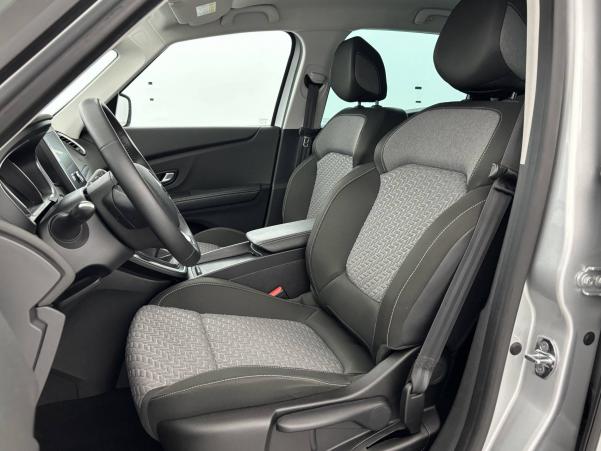Vente en ligne Renault Scenic 4 Scenic TCe 140 FAP - 21 au prix de 18 900 €