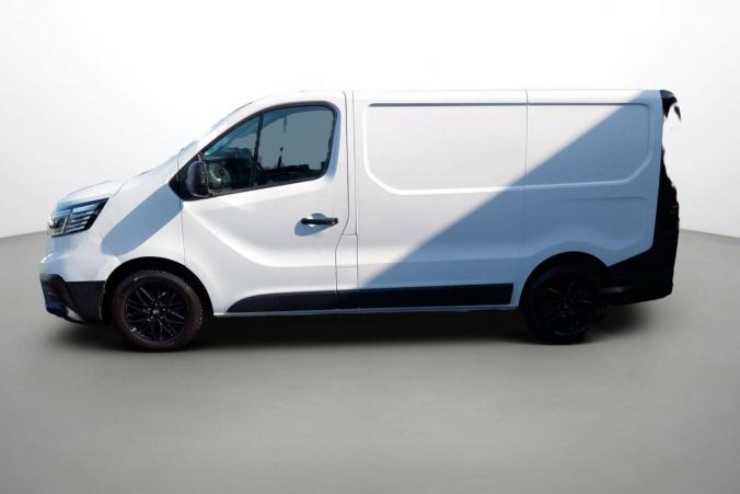 Vente en ligne Renault Trafic 3 Fourgon TRAFIC FGN L1H1 2800 KG BLUE DCI 130 au prix de 20 900 €