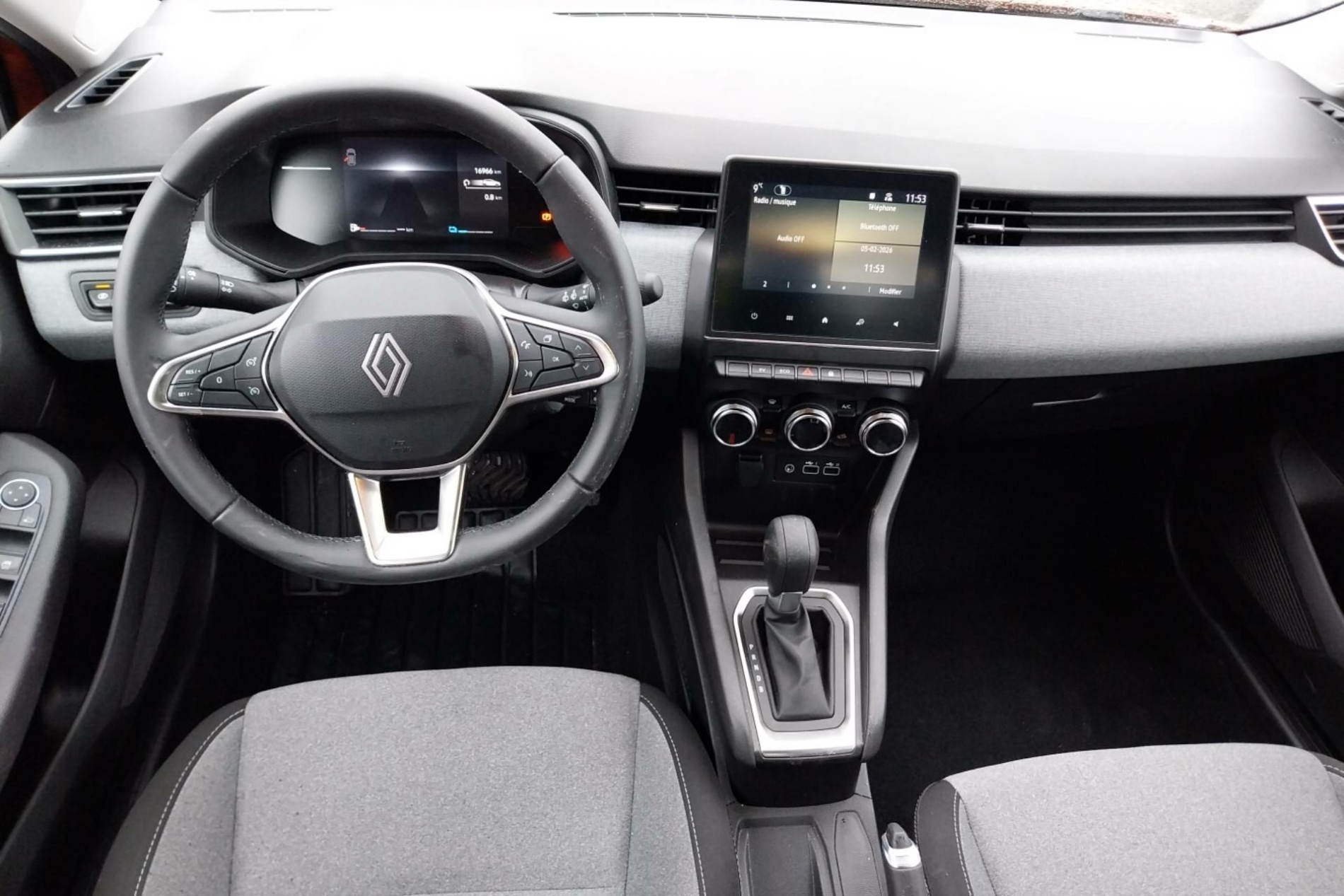 Vente en ligne Renault Clio 5 Clio E-Tech full hybrid 145 ch GSR2 au prix de 19 985 €