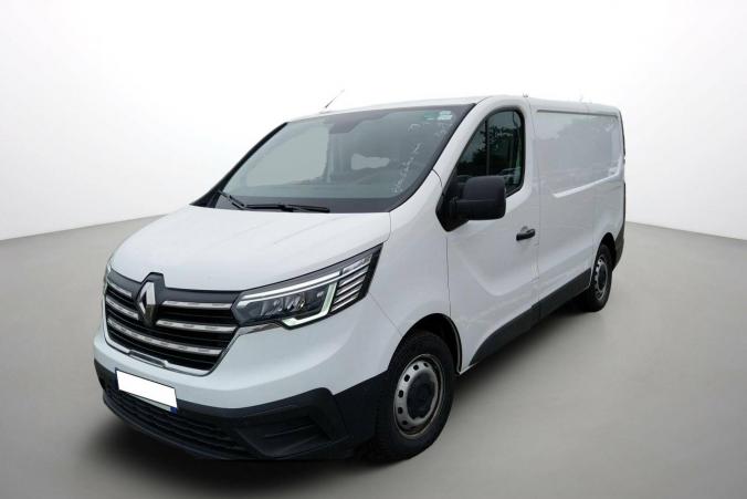 Vente en ligne Renault Trafic 3 Fourgon TRAFIC FGN L1H1 3000 KG BLUE DCI 130 au prix de 26 900 €