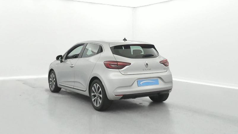 Vente en ligne Renault Clio 5 Clio E-Tech 140 au prix de 18 990 €