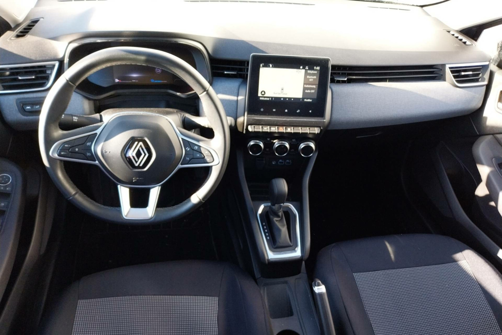 Vente en ligne Renault Clio 5 Clio E-Tech full hybrid 145 au prix de 18 640 €