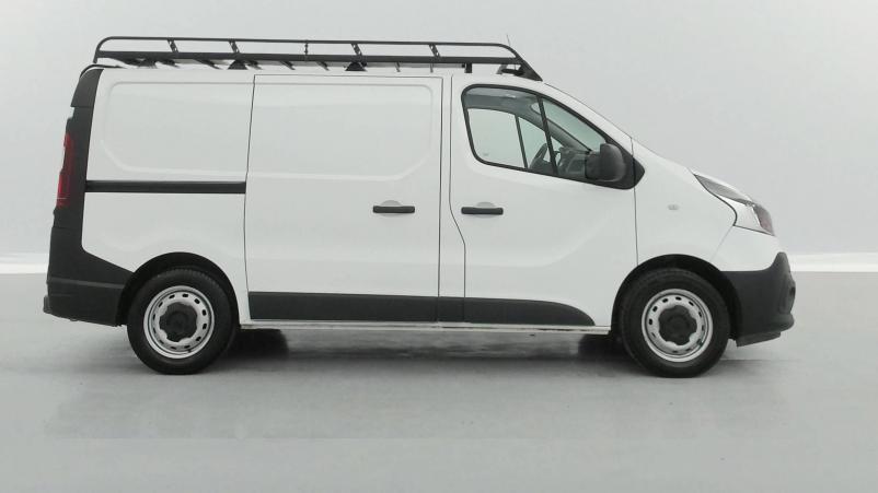 Vente en ligne Renault Trafic 3 Fourgon TRAFIC FGN L1H1 1000 KG DCI 120 au prix de 21 990 €