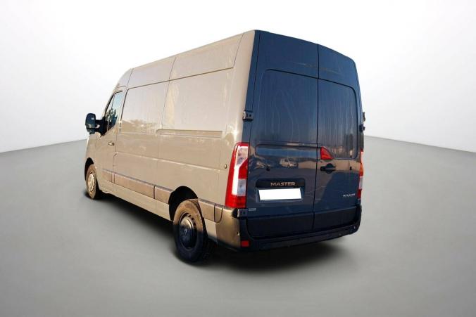 Vente en ligne Renault Master 3 Fourgon MASTER FGN TRAC F3500 L2H2 DCI 135 au prix de 24 900 €