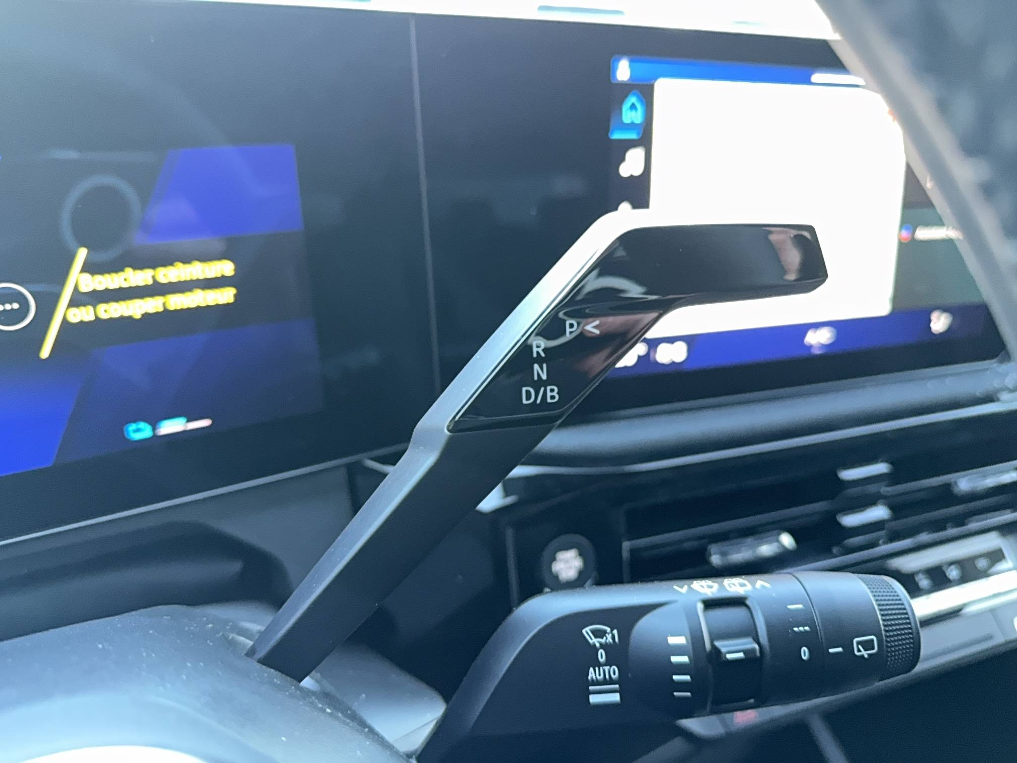 Vente en ligne Renault Clio 6 Clio E-Tech full hybrid 160 ch au prix de 28 200 €