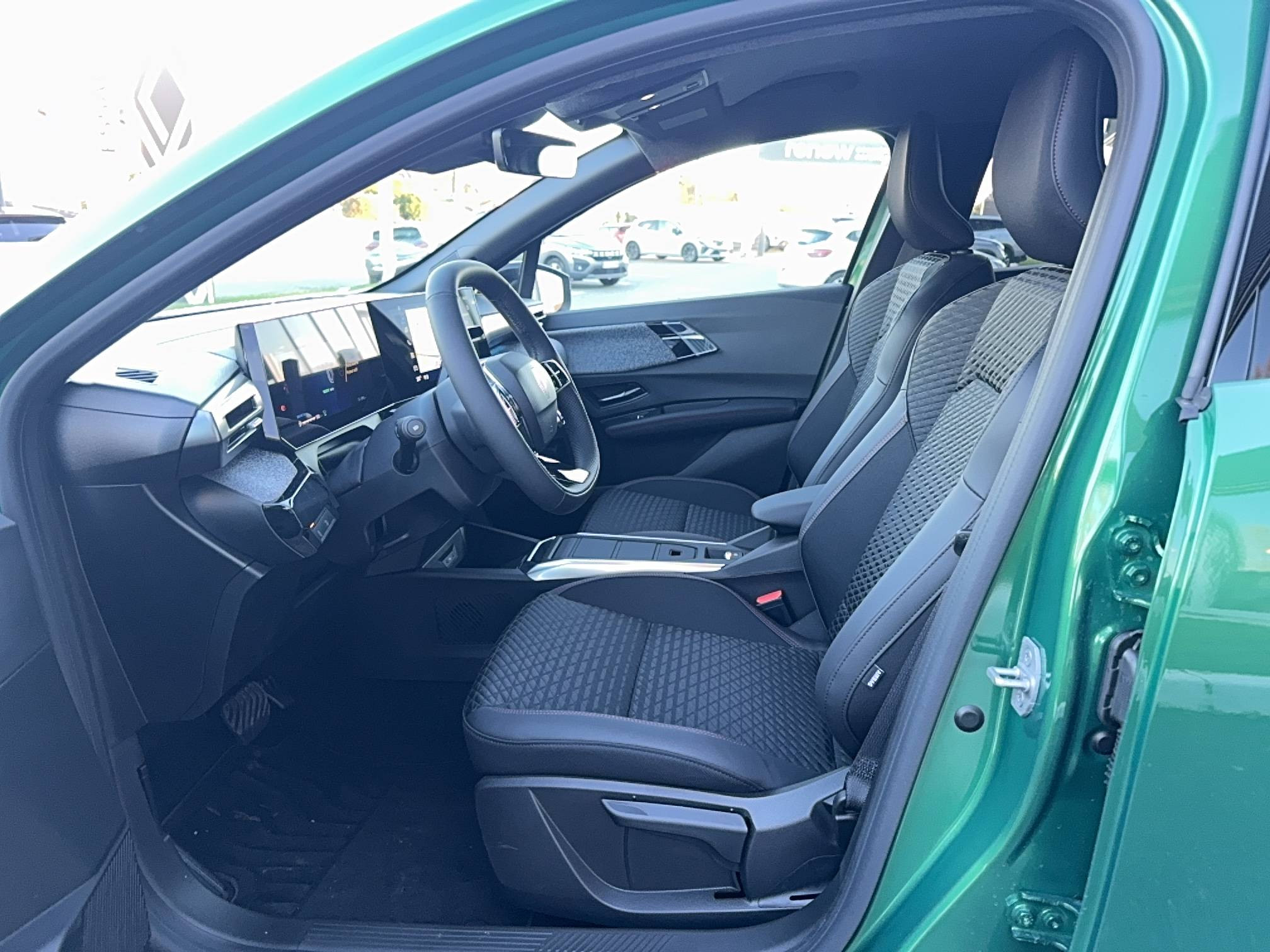 Vente en ligne Renault Clio 6 Clio E-Tech full hybrid 160 ch au prix de 28 200 €