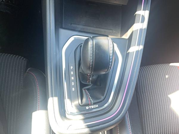 Vente en ligne Renault Clio 5 Clio E-Tech 140 - 21N au prix de 17 990 €