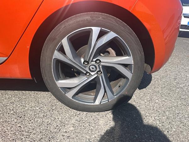 Vente en ligne Renault Clio 5 Clio E-Tech 140 - 21N au prix de 17 990 €