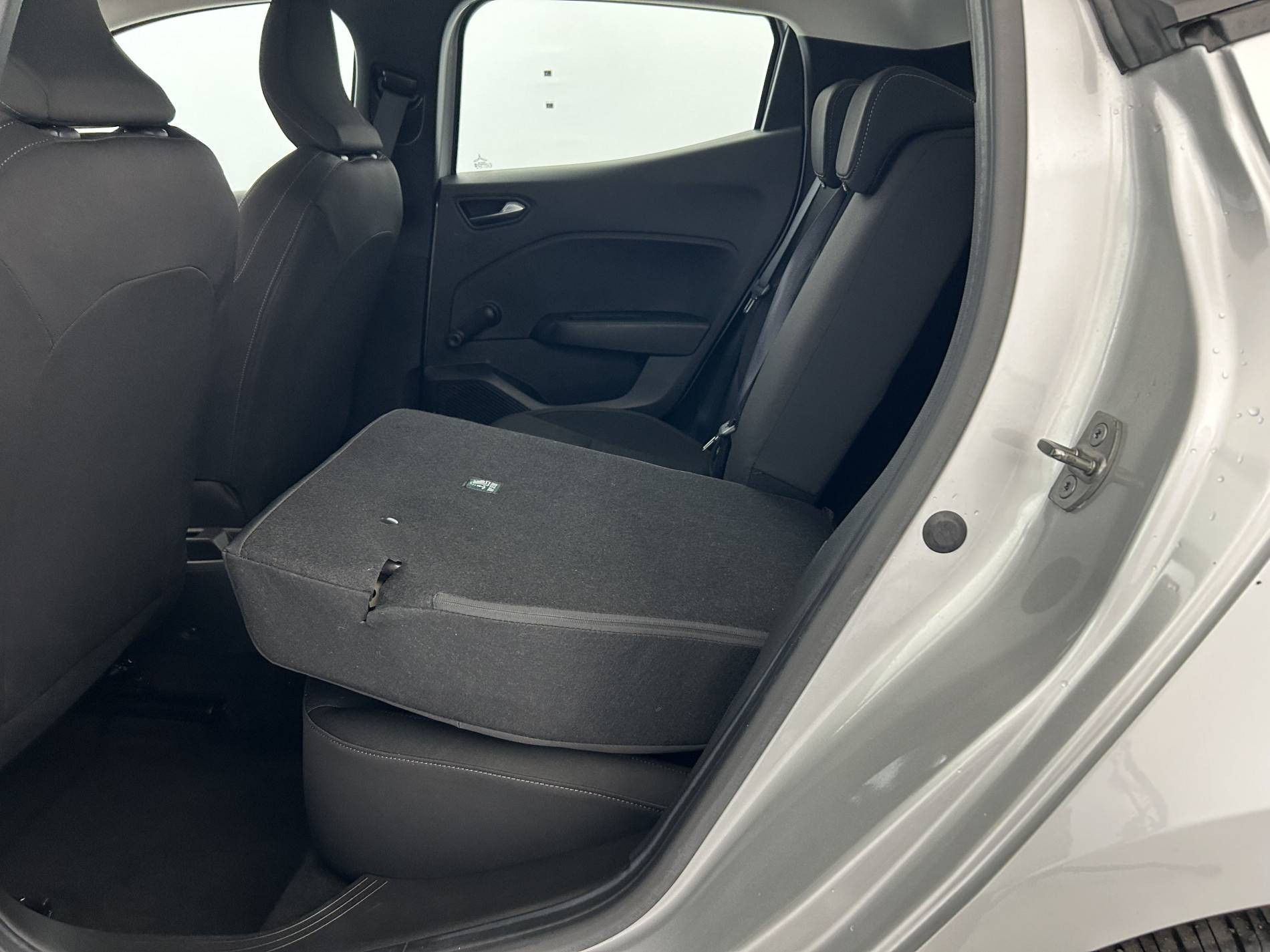 Vente en ligne Renault Clio 5 Clio TCe 90 au prix de 13 790 €