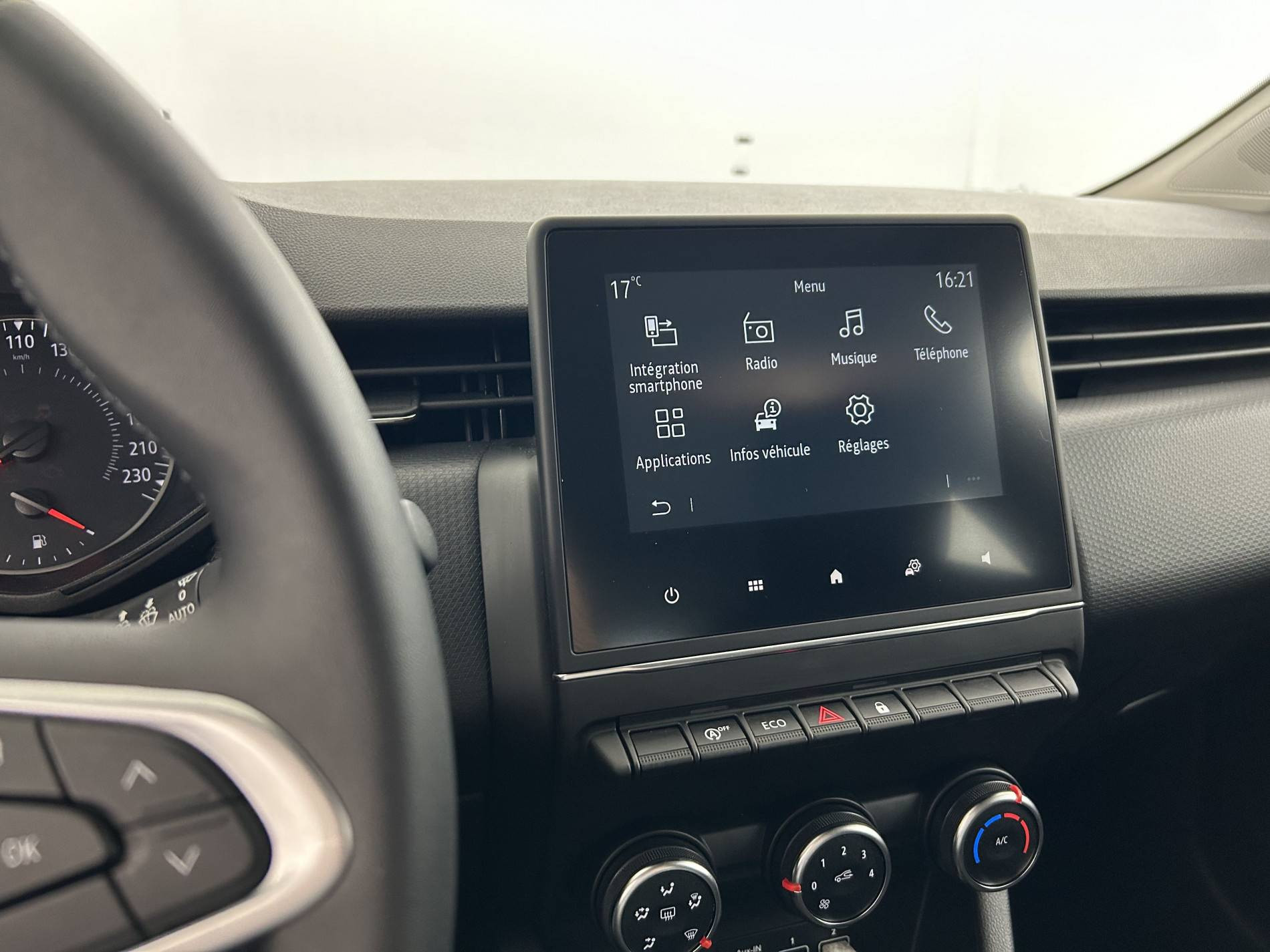 Vente en ligne Renault Clio 5 Clio TCe 90 au prix de 13 790 €