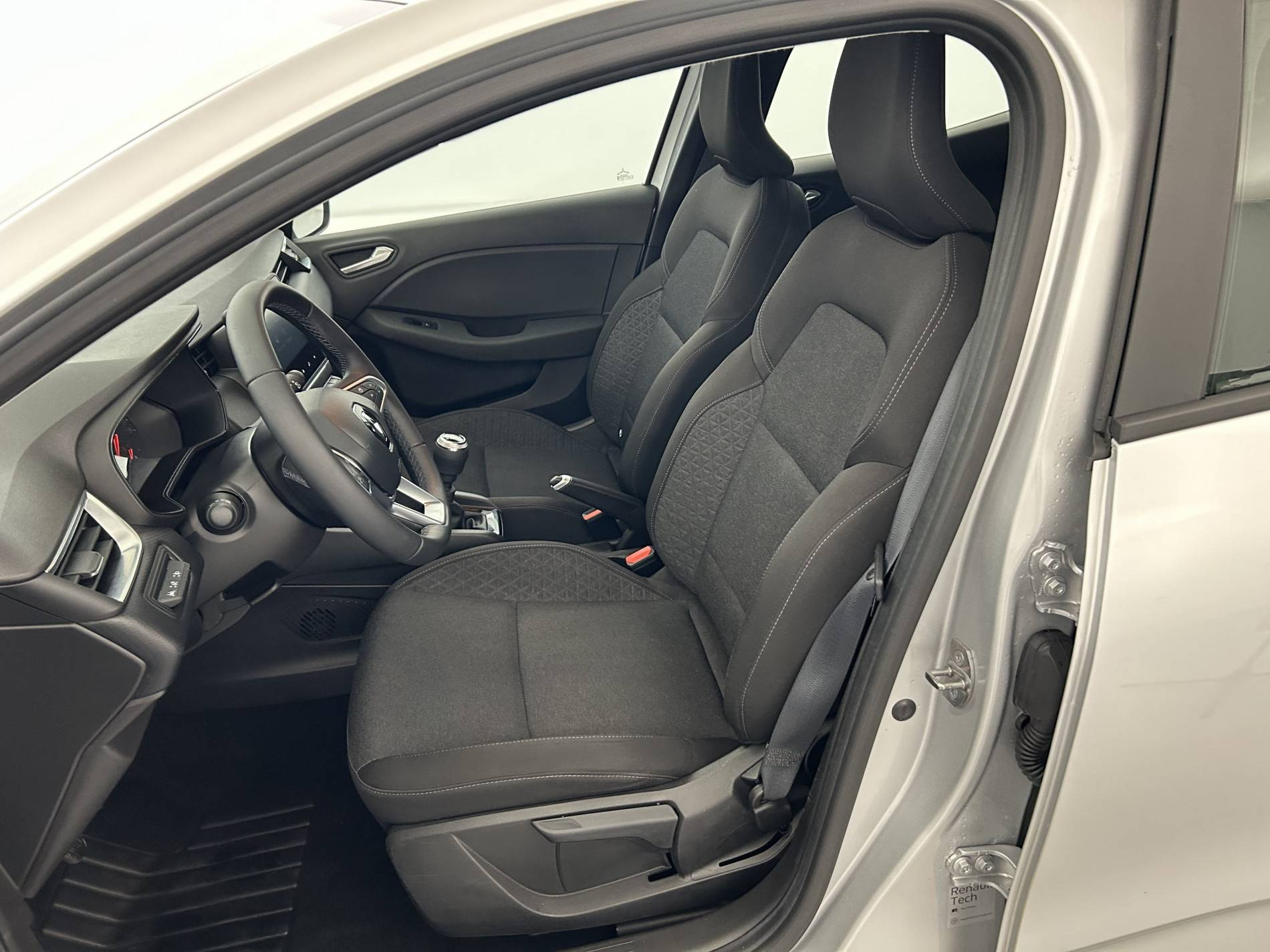 Vente en ligne Renault Clio 5 Clio TCe 90 au prix de 13 790 €