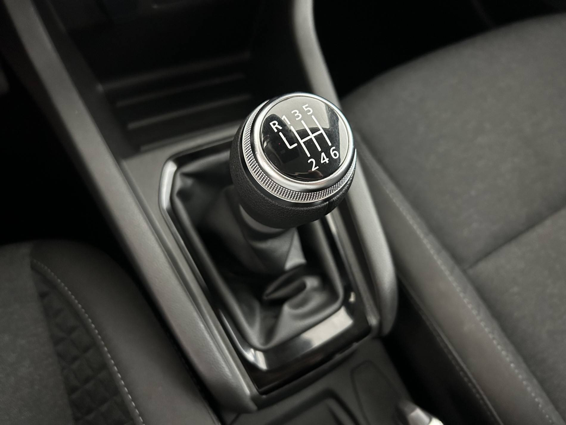 Vente en ligne Renault Clio 5 Clio TCe 90 au prix de 13 790 €