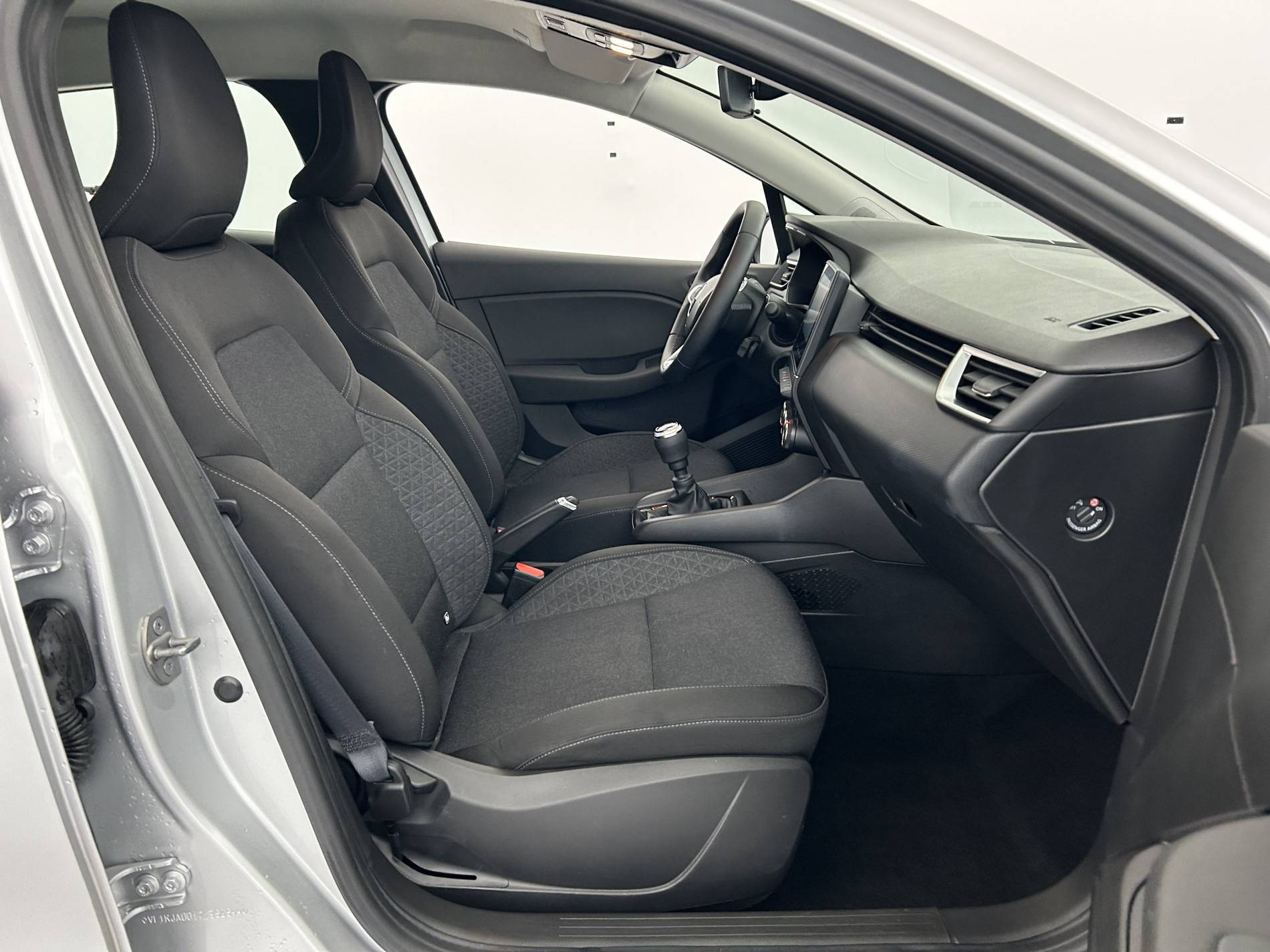 Vente en ligne Renault Clio 5 Clio TCe 90 au prix de 13 790 €