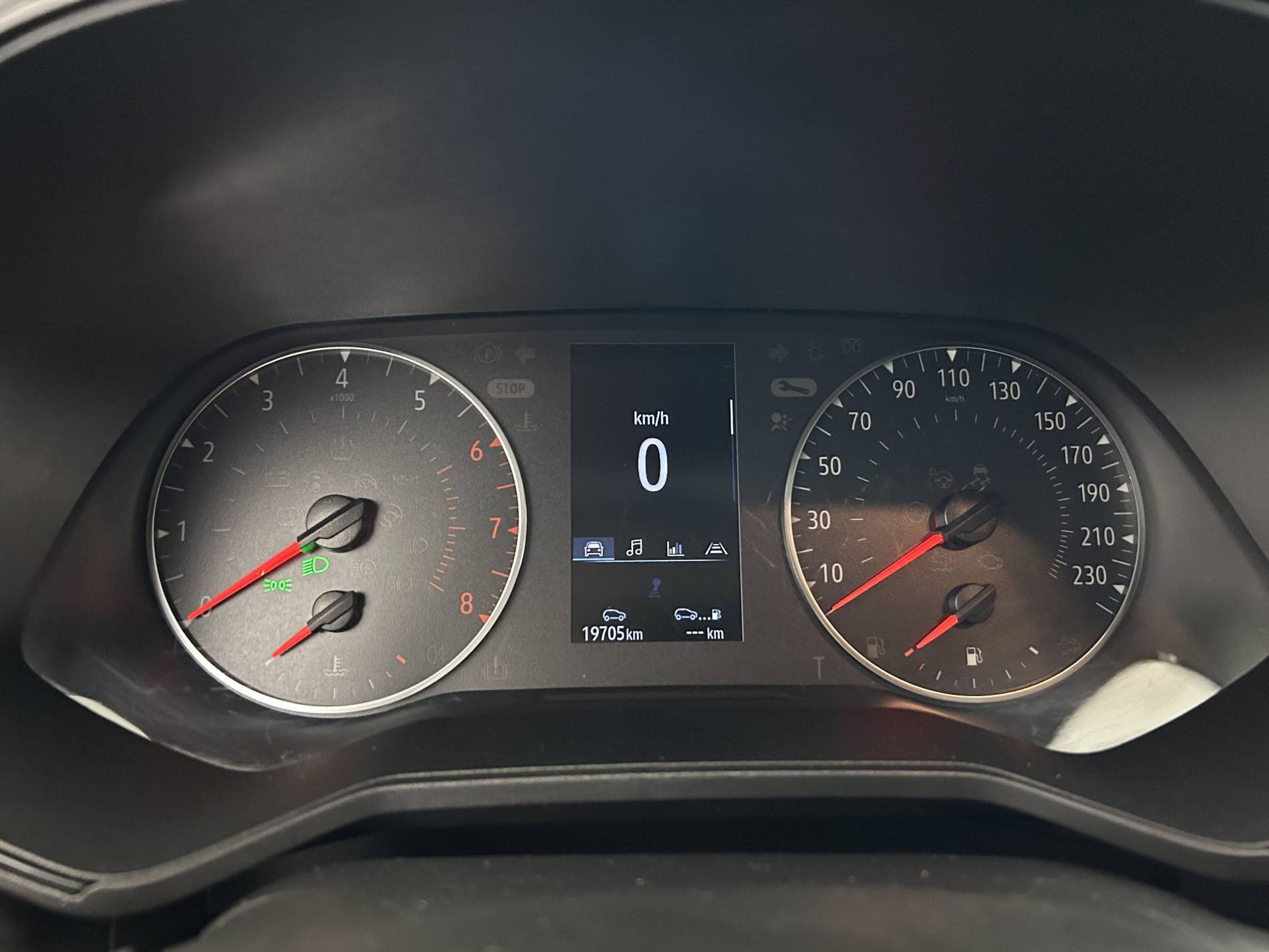 Vente en ligne Renault Clio 5 Clio TCe 90 au prix de 13 790 €