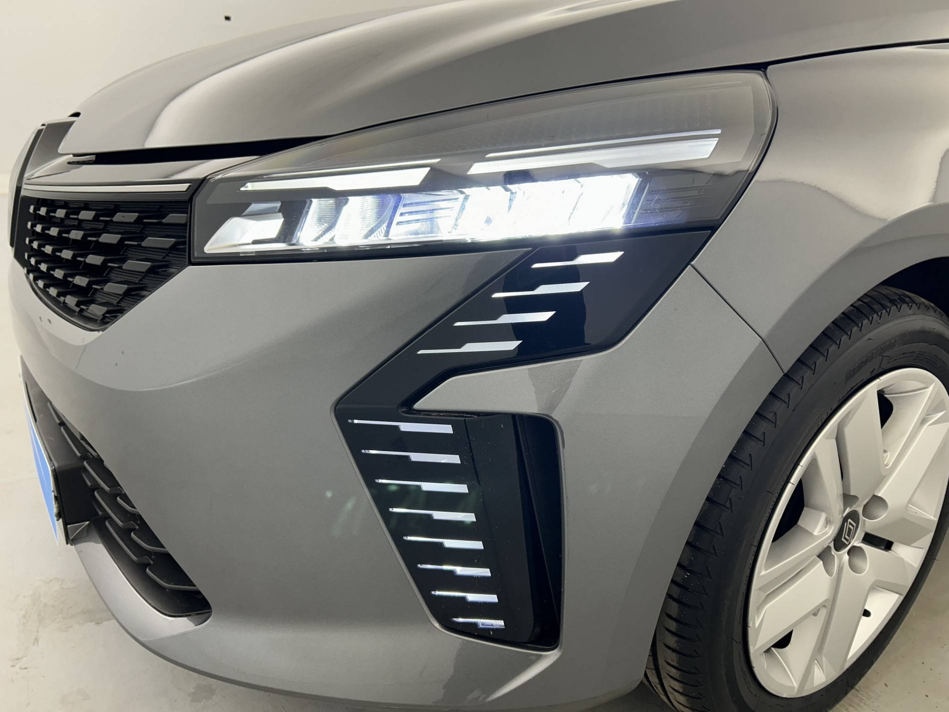 Vente en ligne Renault Clio 5 Clio TCe 90 au prix de 15 790 €