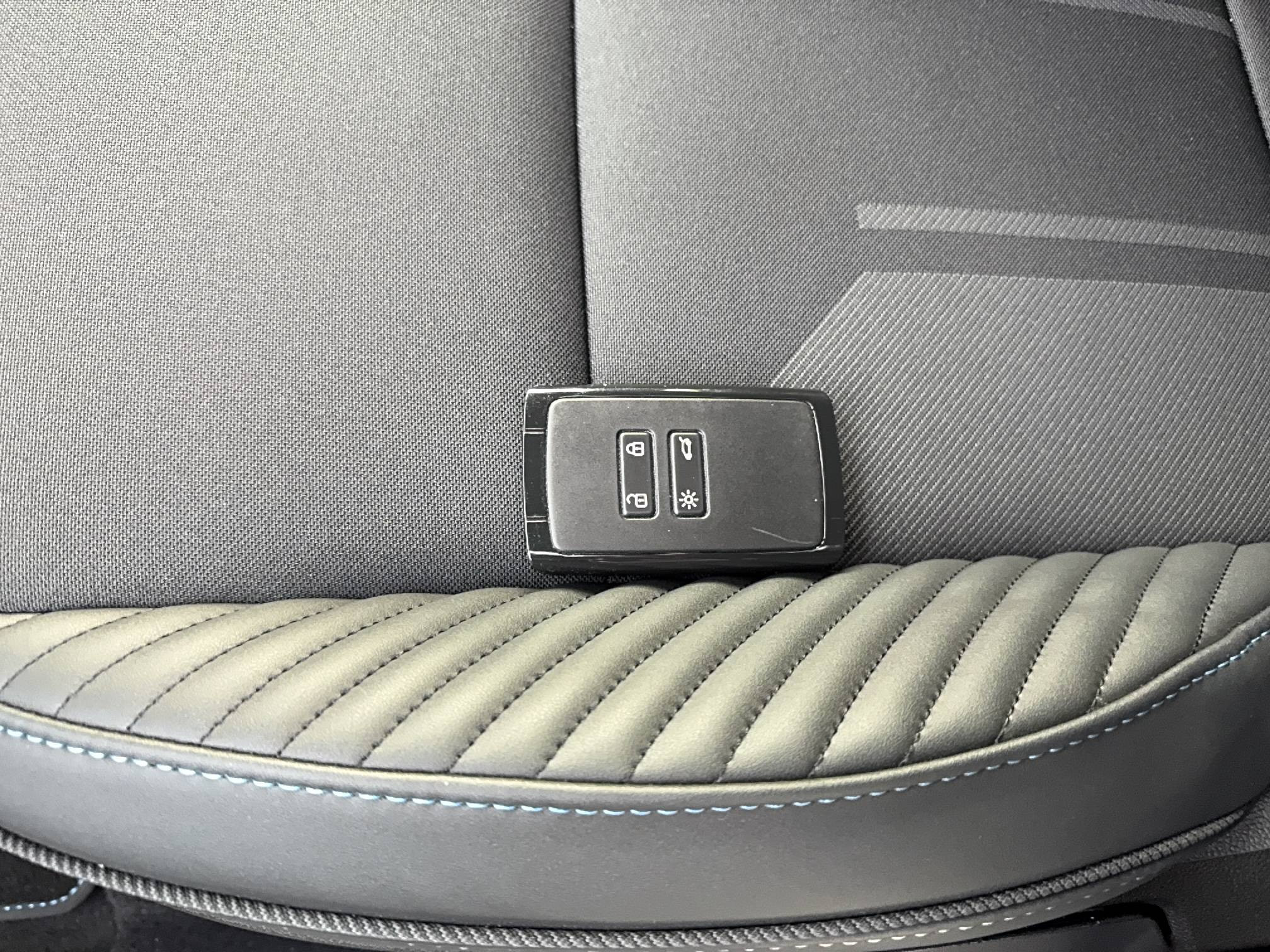 Vente en ligne Renault Captur  E-Tech full hybrid 160 ch au prix de 35 550 €