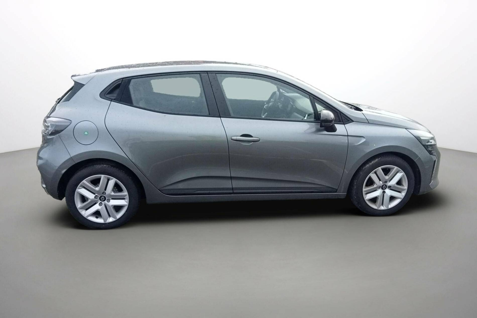 Vente en ligne Renault Clio 5 Clio TCe 90 au prix de 15 790 €