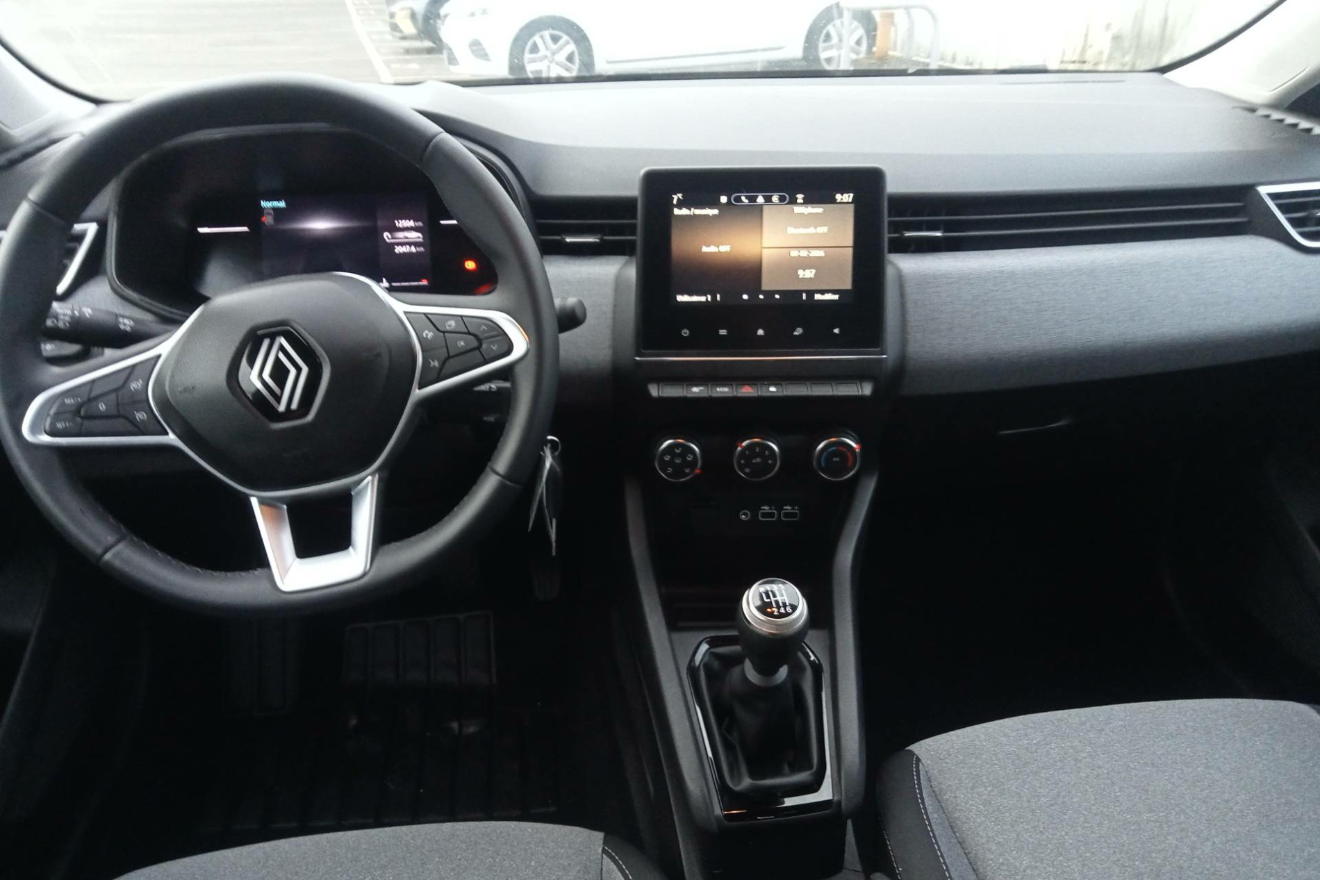 Vente en ligne Renault Clio 5 Clio TCe 90 au prix de 15 790 €