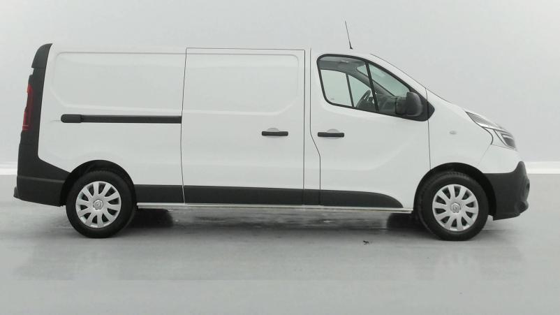 Vente en ligne Renault Trafic 3 Fourgon TRAFIC FGN L2H1 1300 KG DCI 120 au prix de 22 790 €