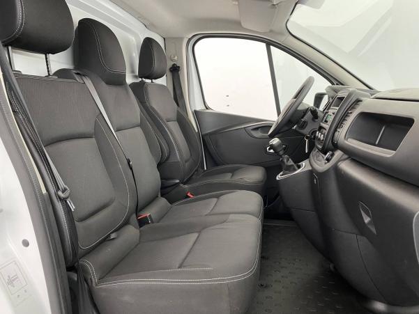 Vente en ligne Renault Trafic 3 Fourgon TRAFIC FGN L2H1 1300 KG DCI 120 au prix de 22 790 €