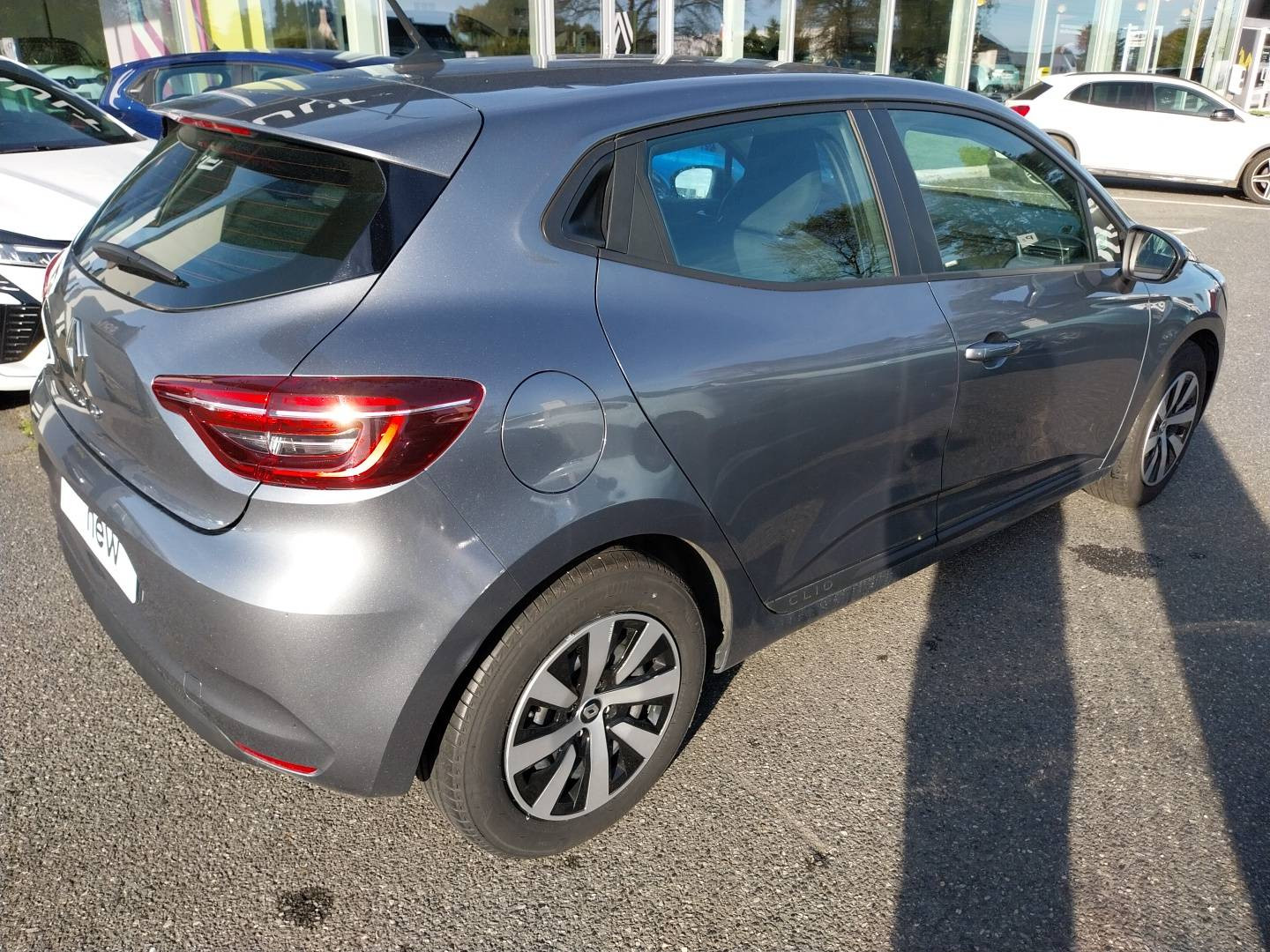 Vente en ligne Renault Clio 5 Clio TCe 90 au prix de 14 835 €