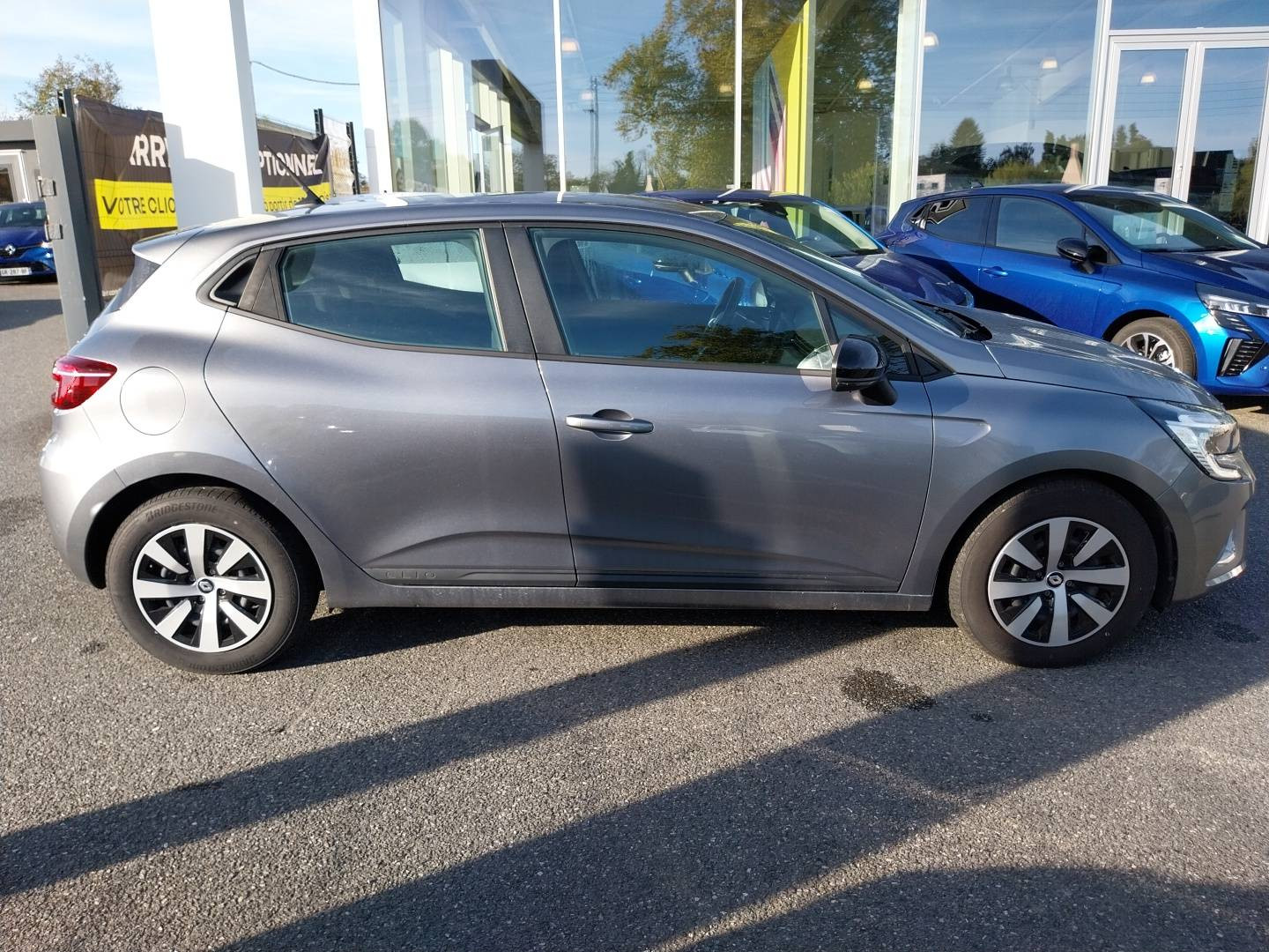 Vente en ligne Renault Clio 5 Clio TCe 90 au prix de 14 835 €