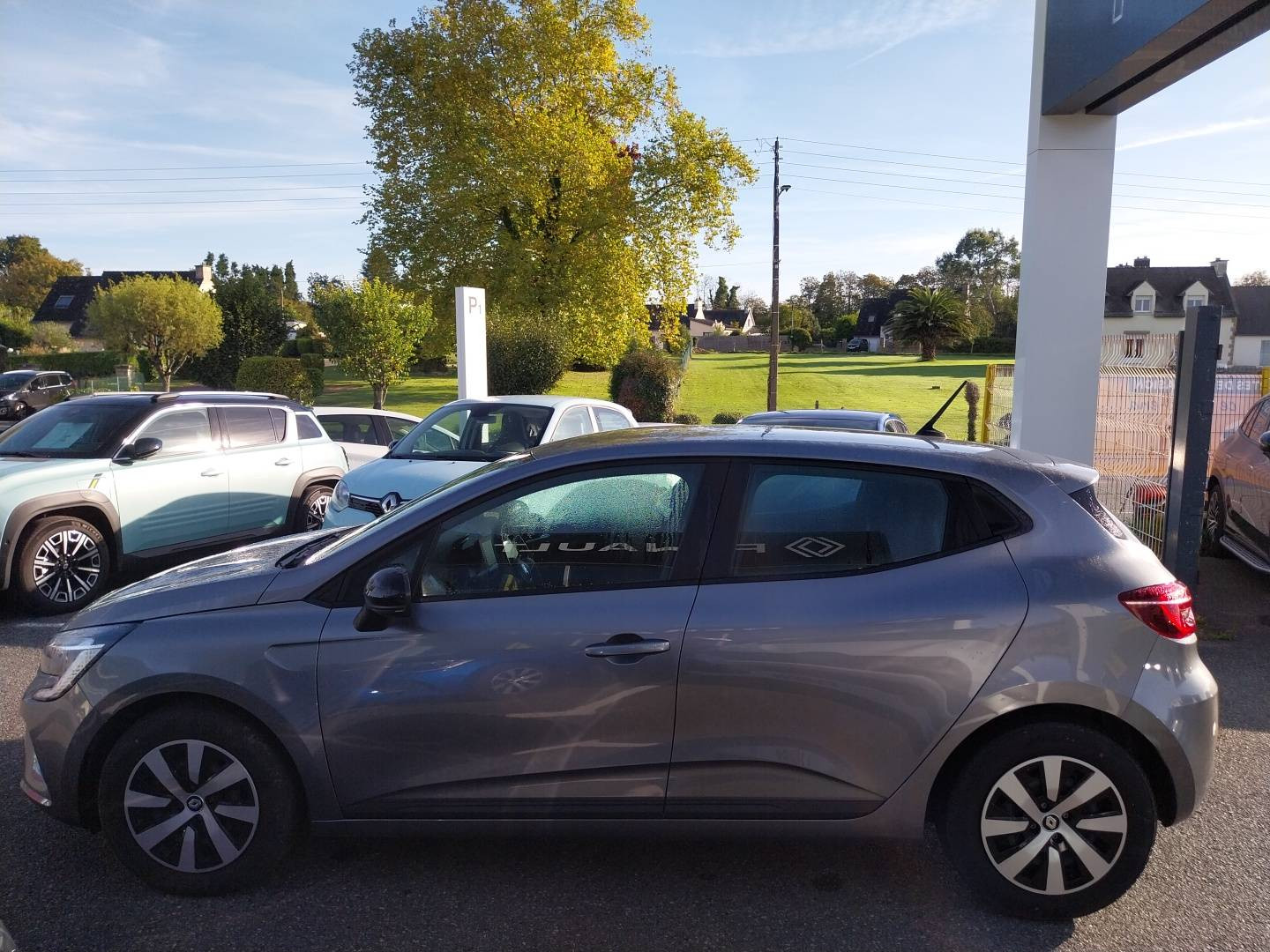 Vente en ligne Renault Clio 5 Clio TCe 90 au prix de 14 835 €