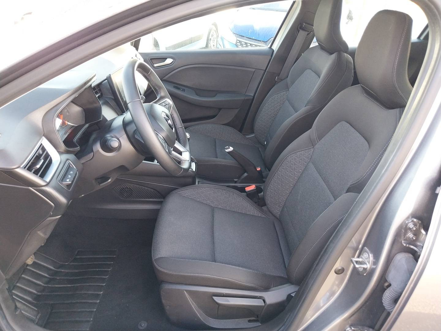 Vente en ligne Renault Clio 5 Clio TCe 90 au prix de 14 835 €