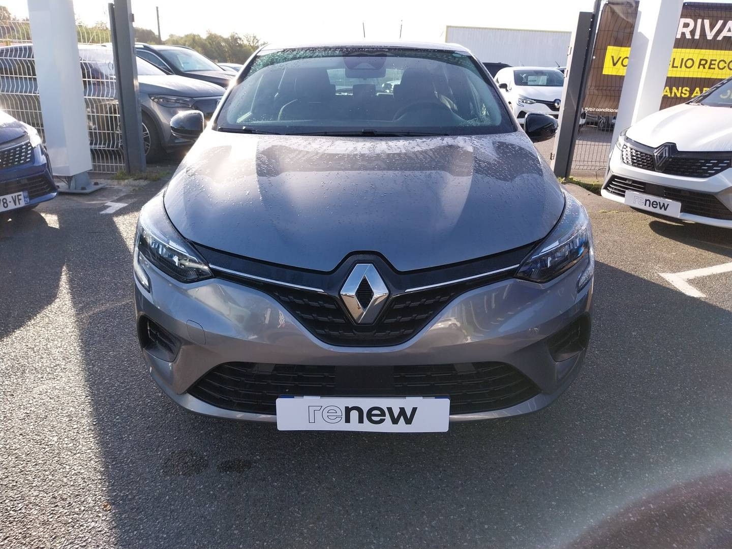 Vente en ligne Renault Clio 5 Clio TCe 90 au prix de 14 835 €