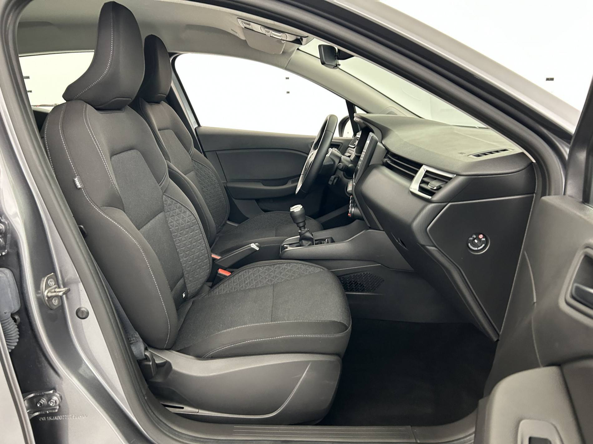 Vente en ligne Renault Clio 5 Clio TCe 90 au prix de 13 750 €