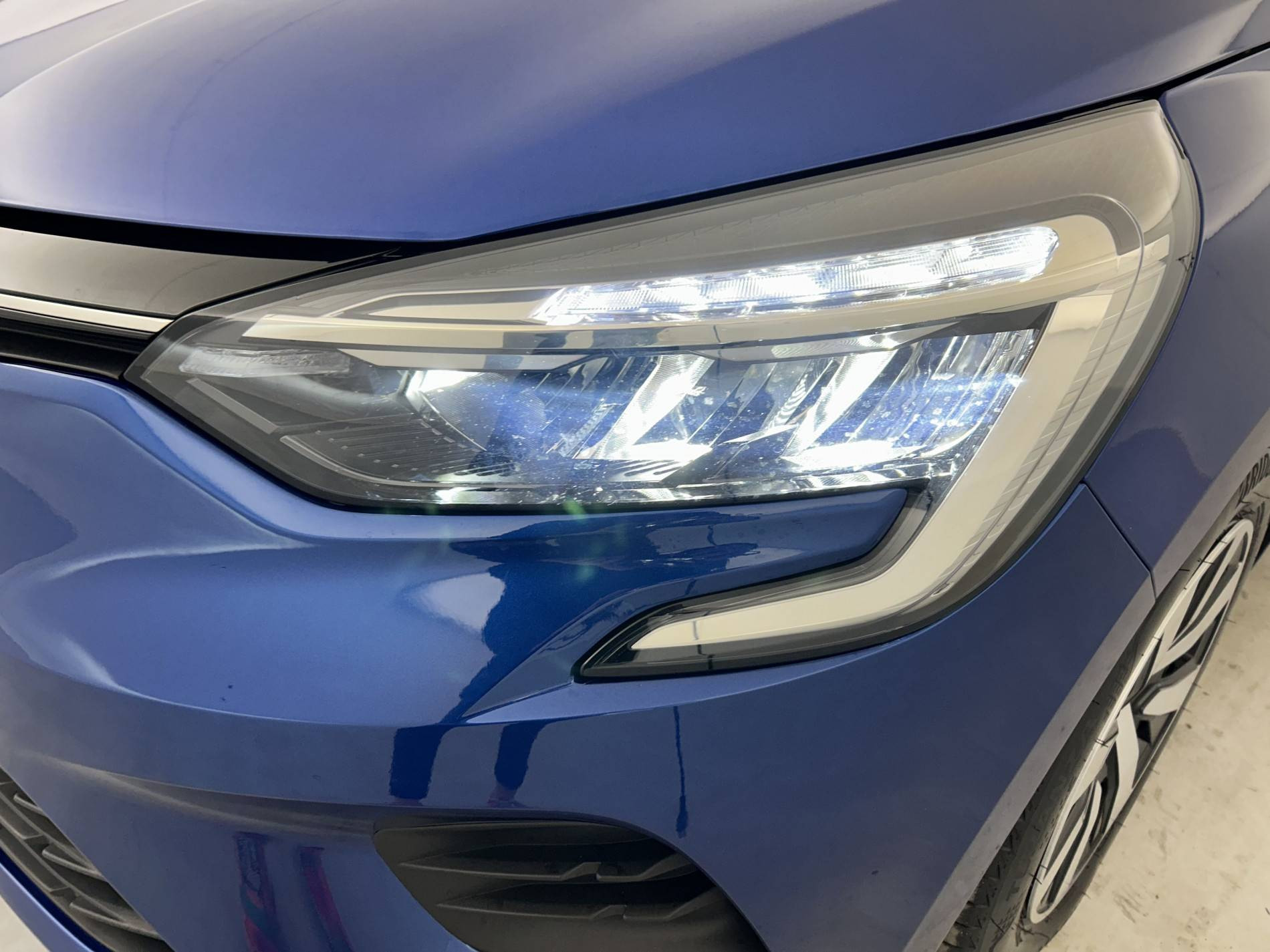 Vente en ligne Renault Clio 5 Clio TCe 90 au prix de 14 230 €