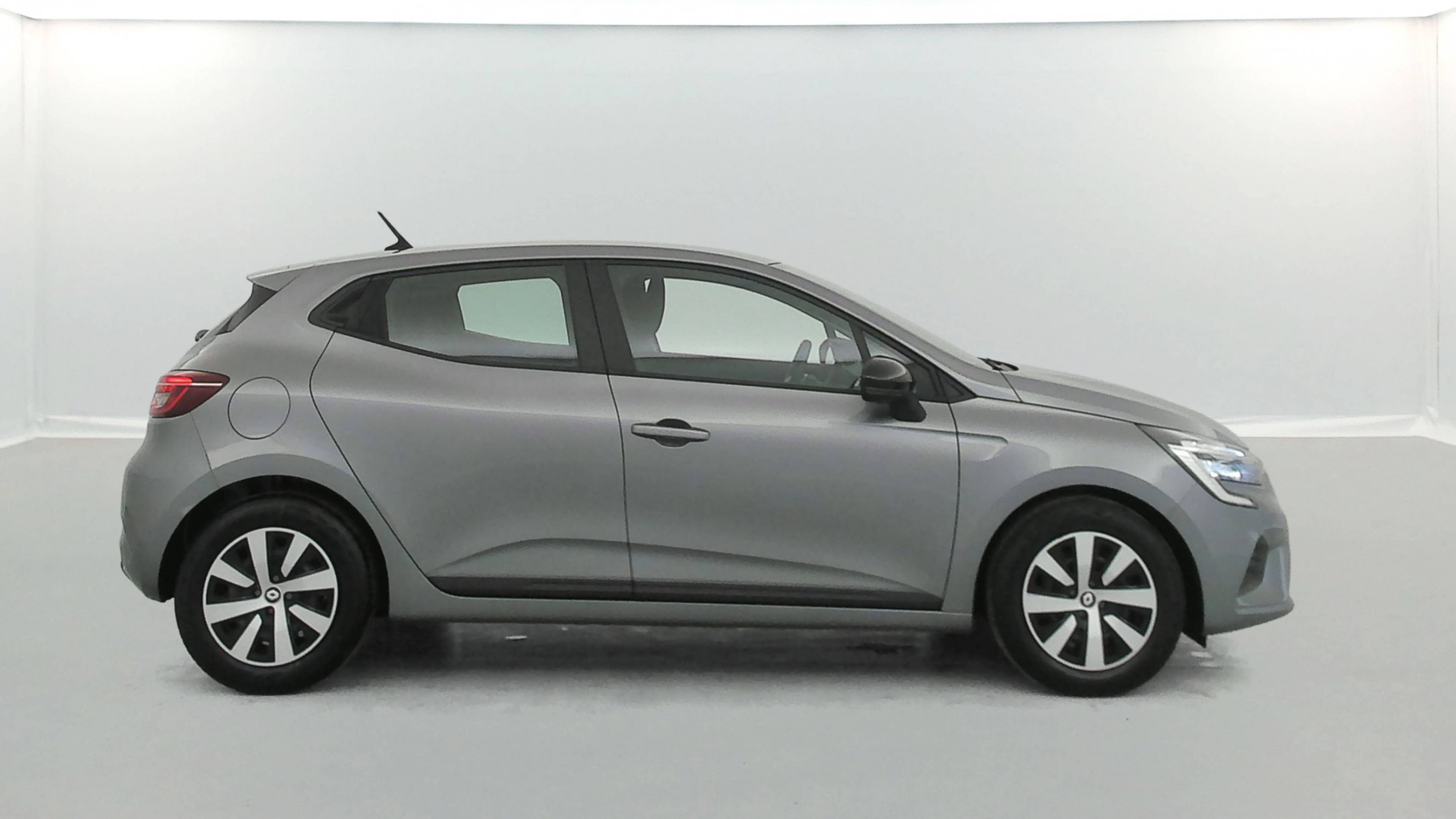 Vente en ligne Renault Clio 5 Clio TCe 90 au prix de 13 750 €