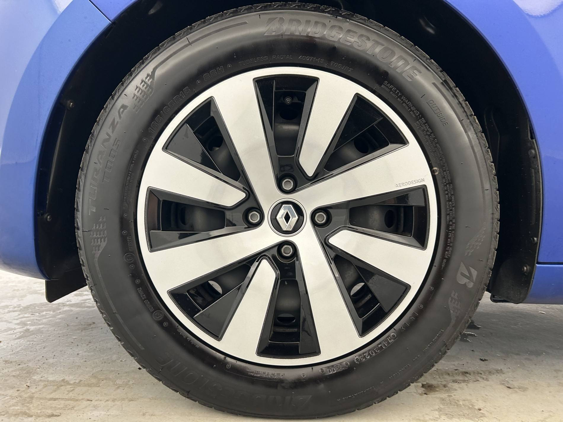 Vente en ligne Renault Clio 5 Clio TCe 90 au prix de 14 230 €