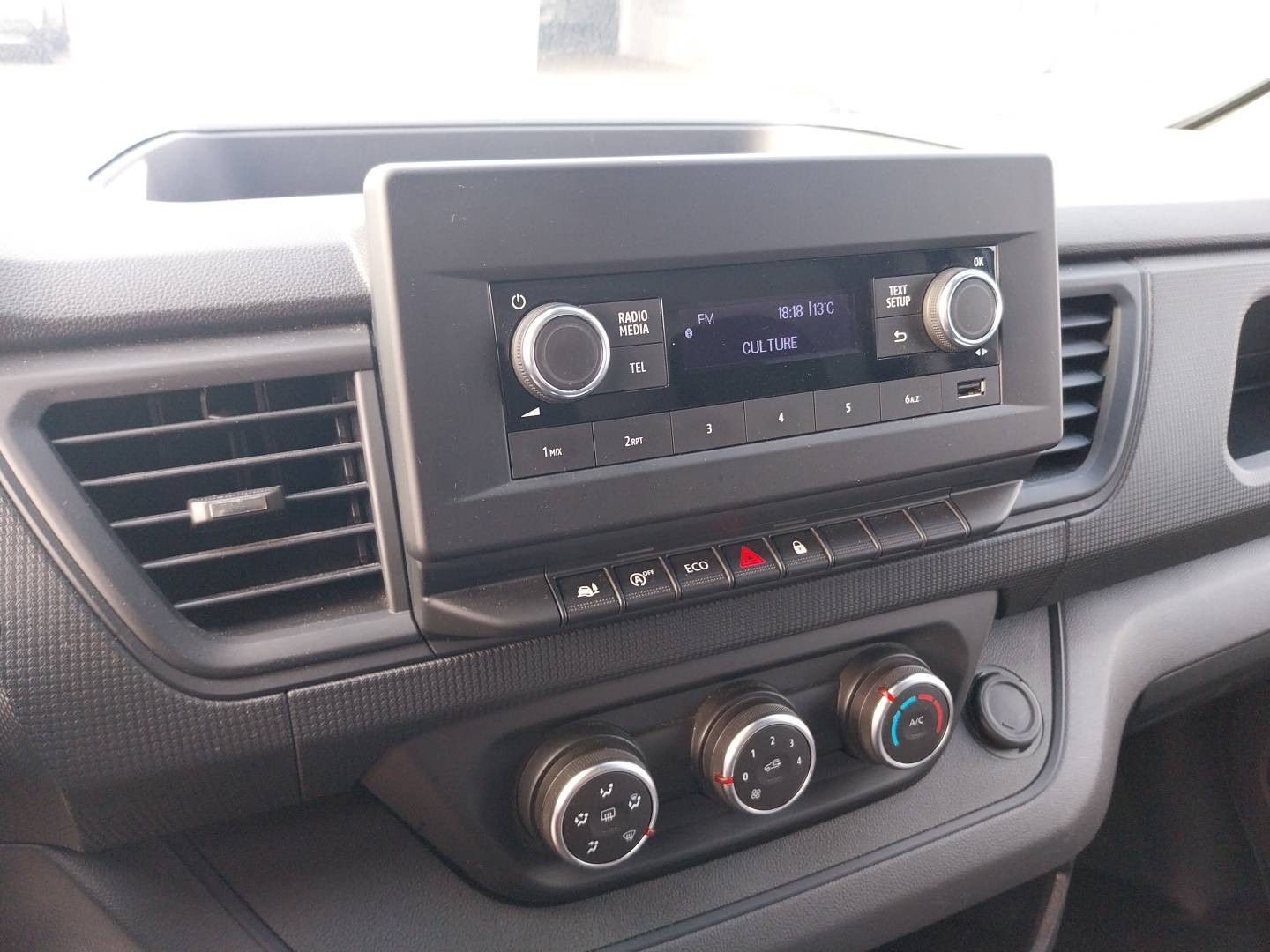 Vente en ligne Renault Trafic 3 Fourgon TRAFIC FGN L1H1 3000 KG BLUE DCI 130 au prix de 25 790 €