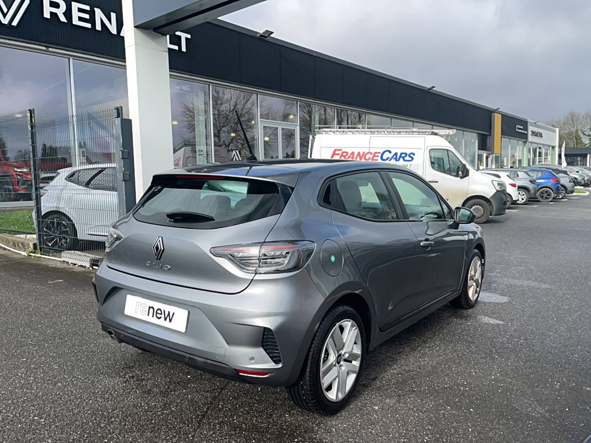 Vente en ligne Renault Clio 5 Clio TCe 90 au prix de 15 990 €