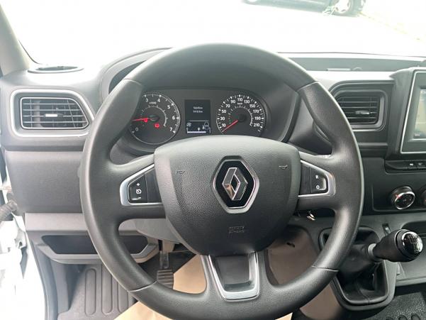 Vente en ligne Renault Master Fourgon  7 PLACES L2H2 BLUE DCI 150 au prix de 29 900 €