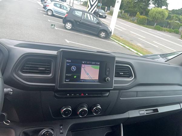 Vente en ligne Renault Master Fourgon  7 PLACES L2H2 BLUE DCI 150 au prix de 29 900 €