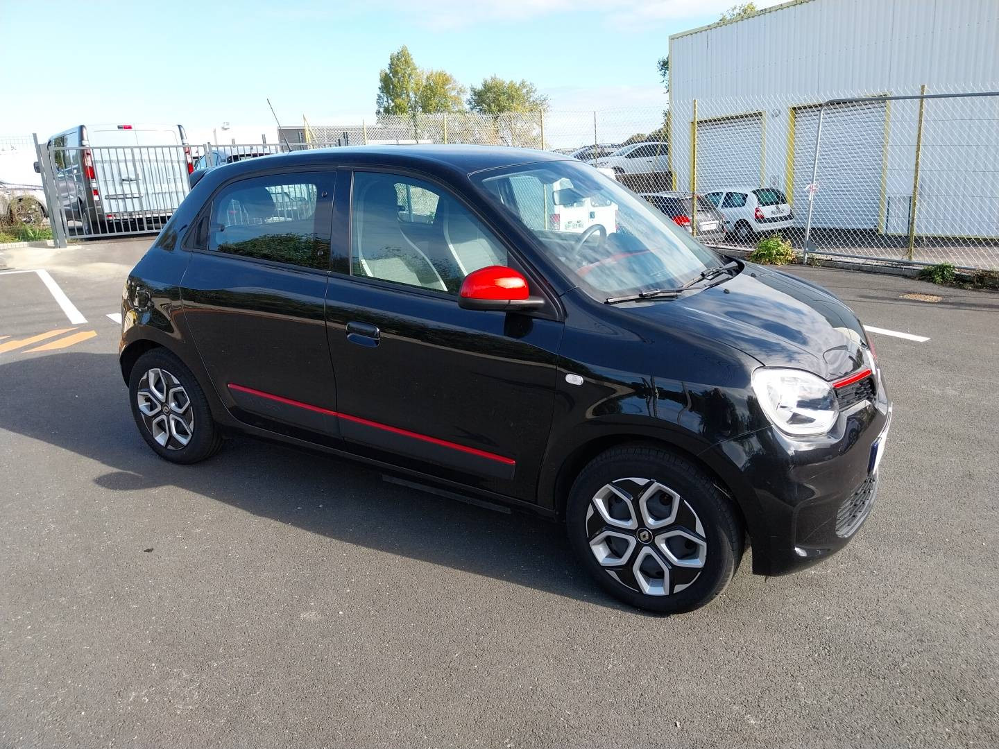 Vente en ligne Renault Twingo Electrique Twingo III E-Tech au prix de 10 790 €