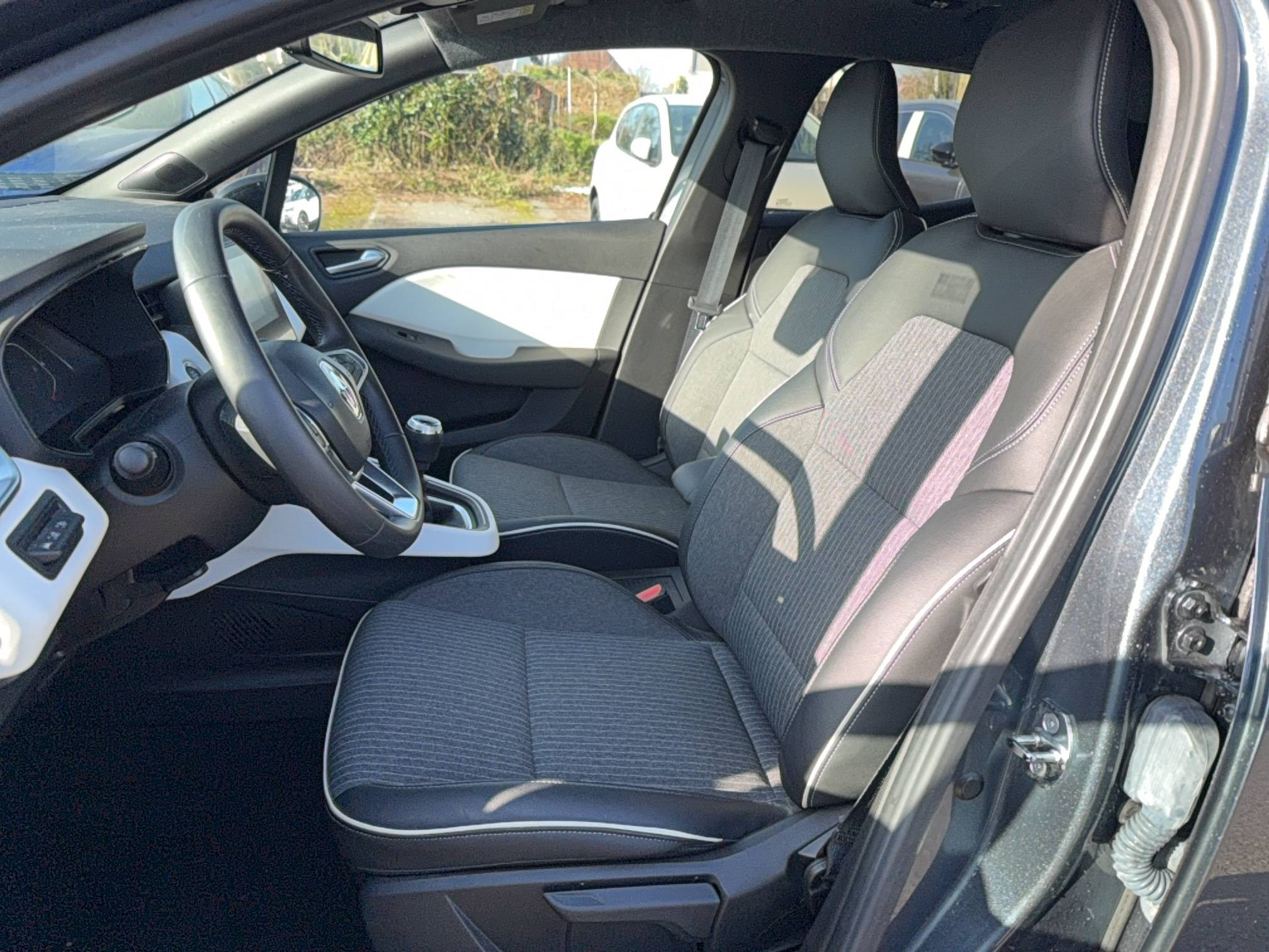 Vente en ligne Renault Clio 5 Clio TCe 90 au prix de 16 990 €