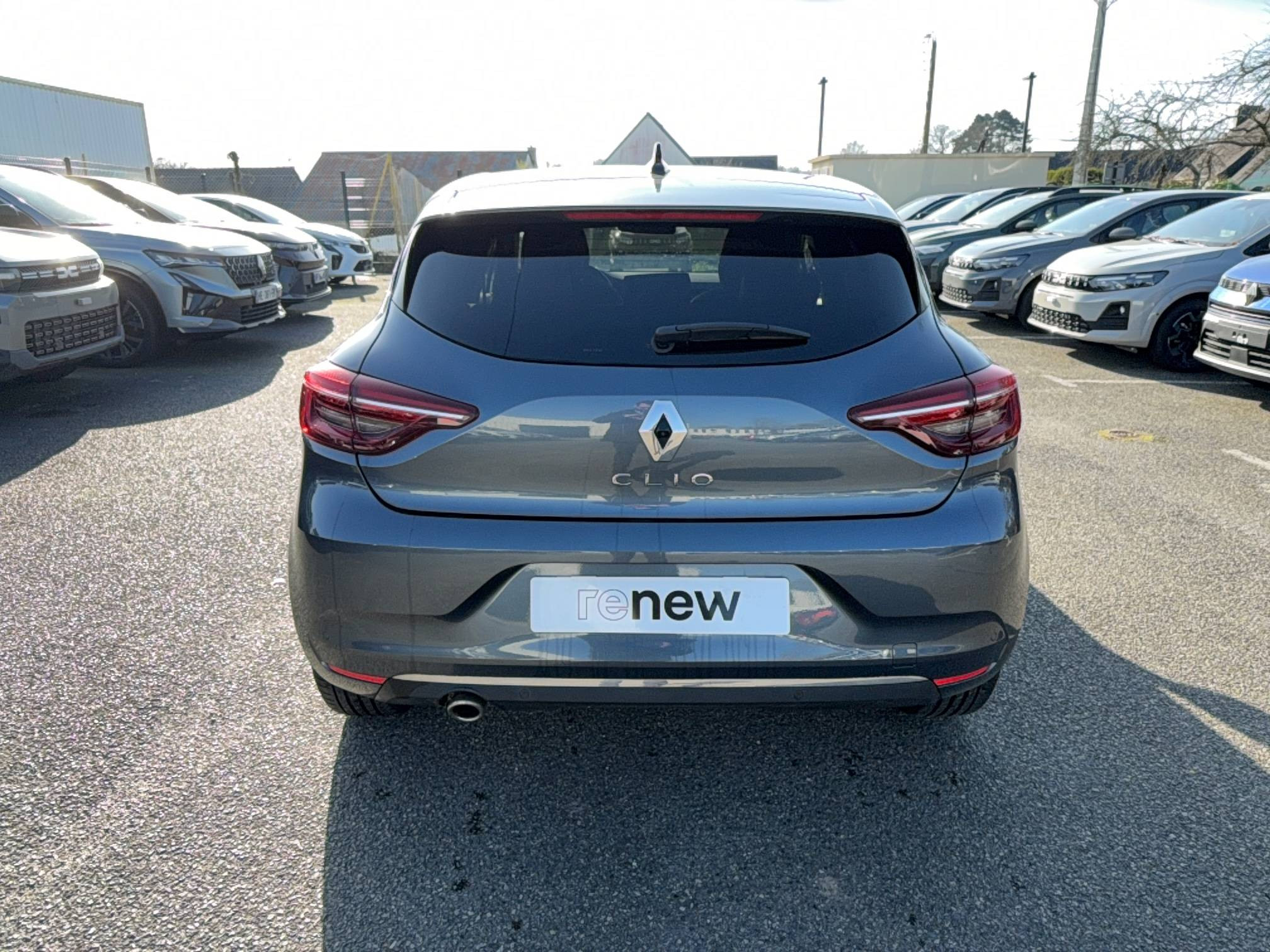 Vente en ligne Renault Clio 5 Clio TCe 90 au prix de 16 990 €